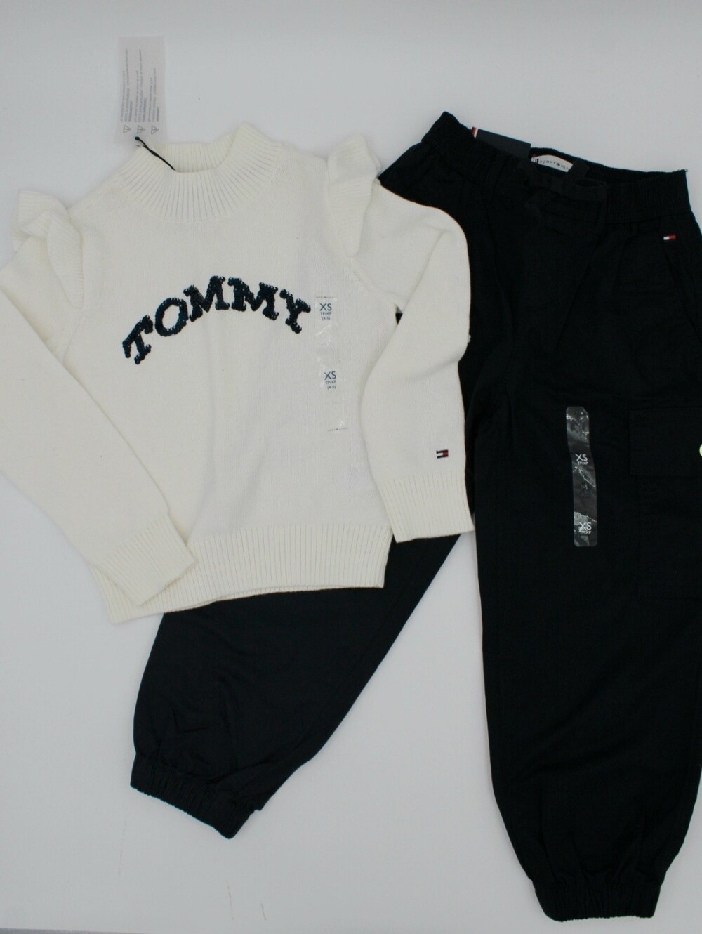 NWOT Tommy Hilfiger Girls Sweater & Cargo Joggers Set XS 4/5